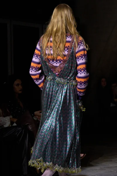 Look 85